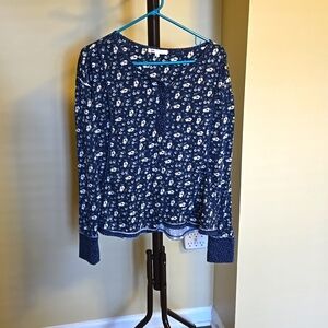 L/S Ladies Top.  Navy Blue with White Flowers Sz XL.